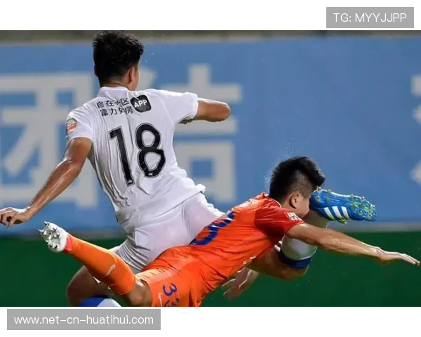 河南队边路连线的默契正在逐步提升