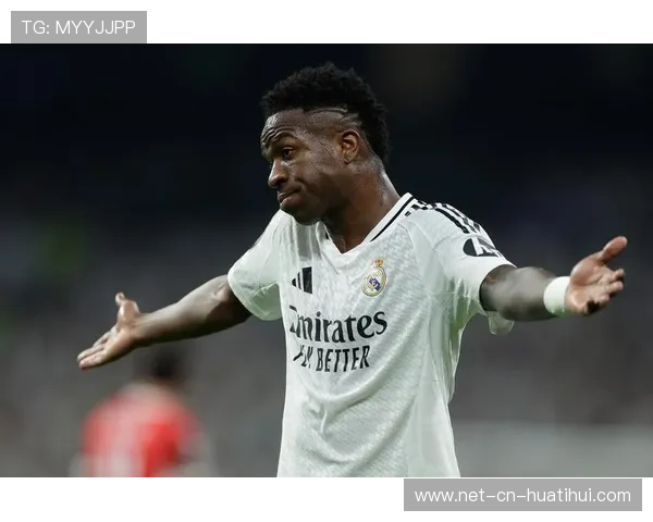 皇马维尼修斯大步趟球后推射再现绝对天赋